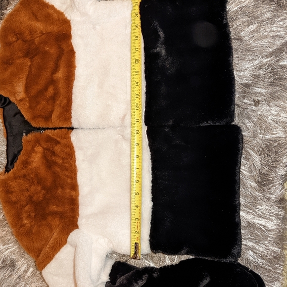 Faux fur crop jacket - Picture 4 of 6